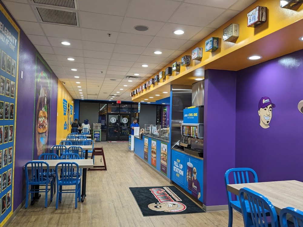Ike's Georgetown photo 1