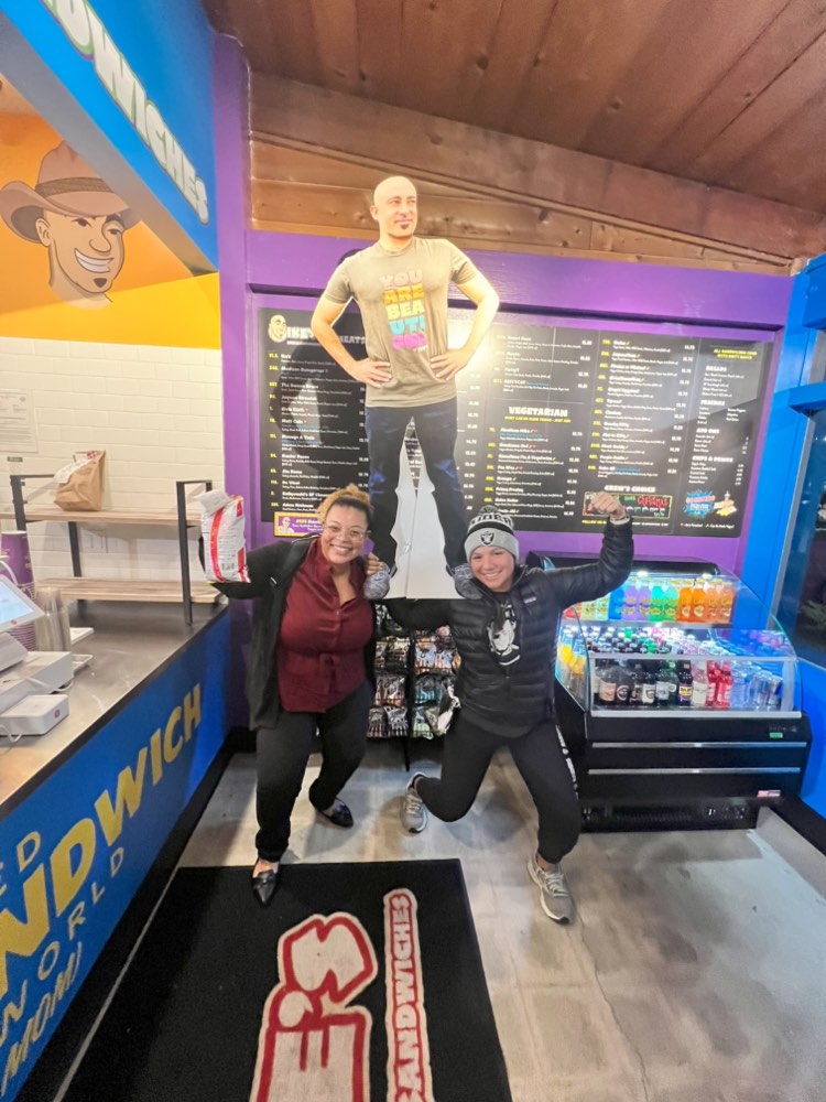 Ike's San Leandro photo 4