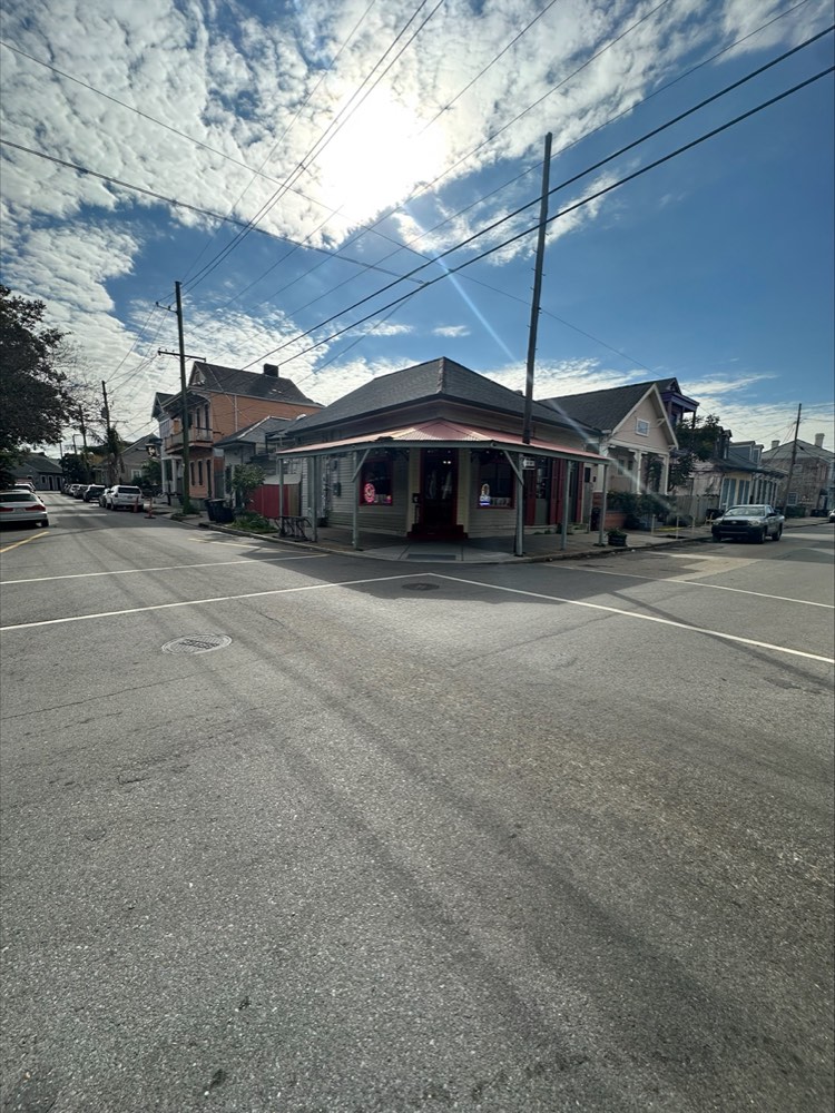 Ike's New Orleans photo 4